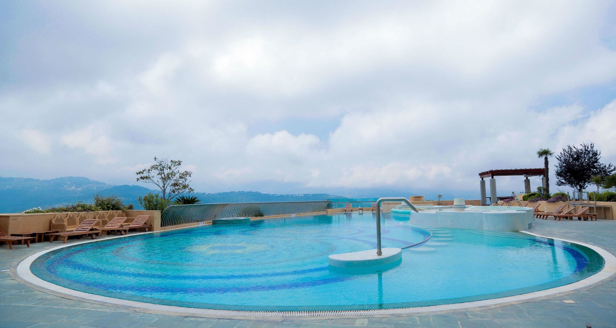 Grand Hills Hotel & Spa Бруммана Екстер'єр фото
